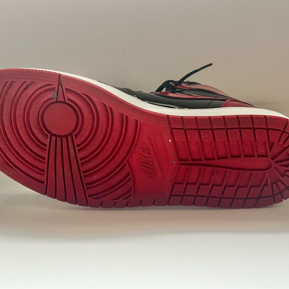 🌟SOLD🌟Jordan 1 patent Bred (Worn twice) in very good condition (size 12) - Picture 3 of 9